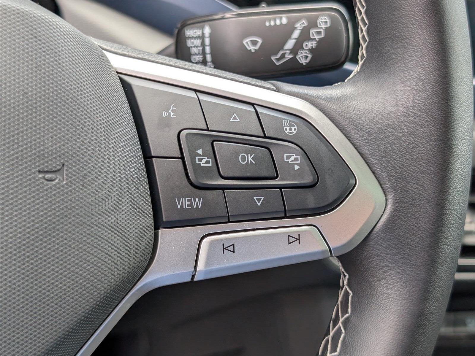 2024 Volkswagen Taos SE