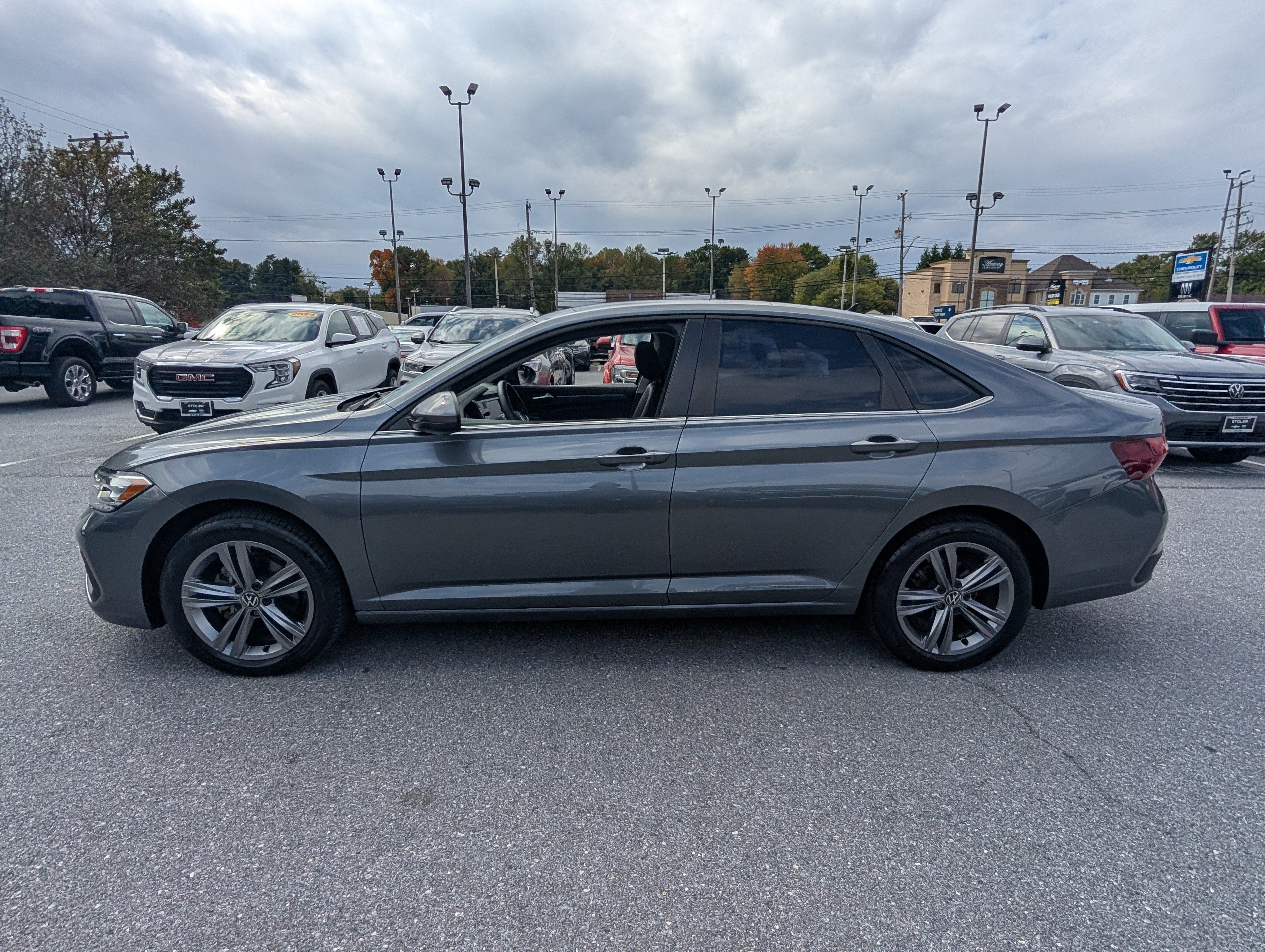 2023 Volkswagen Jetta SE