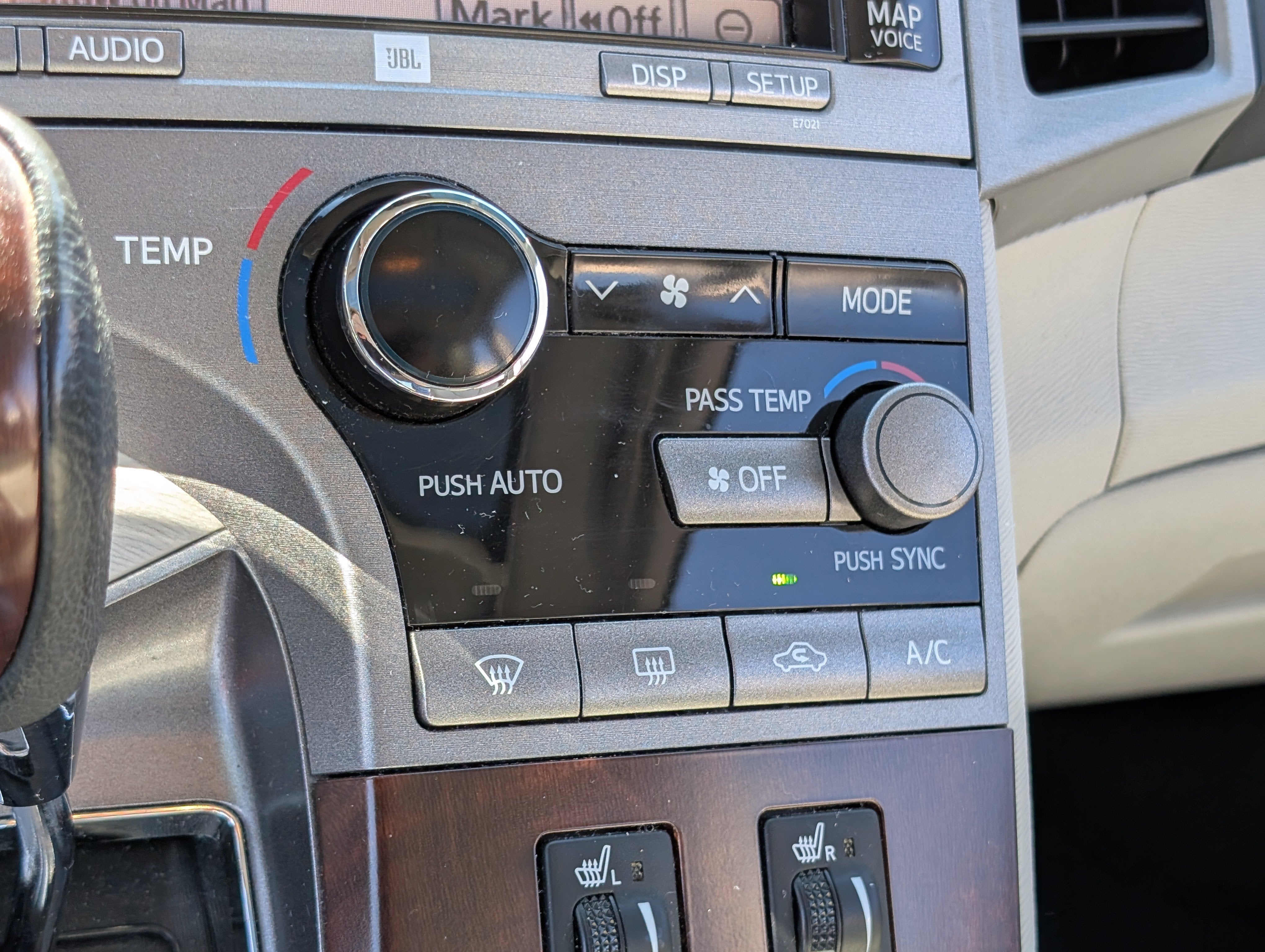 2010 Toyota Venza 4dr Wgn V6 AWD (Natl)