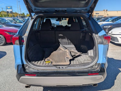 2022 Toyota RAV4 Hybrid SE