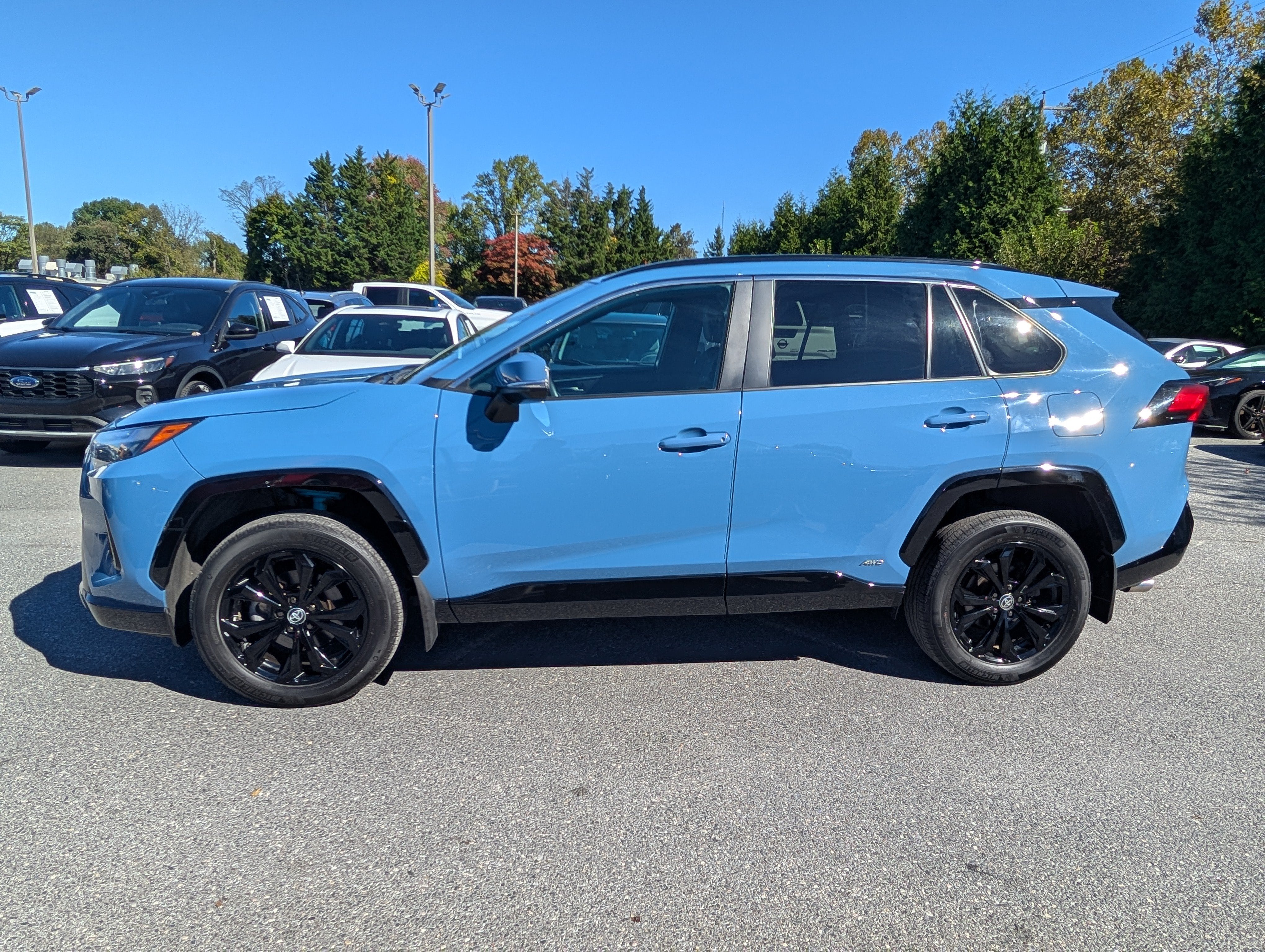 2022 Toyota RAV4 Hybrid SE