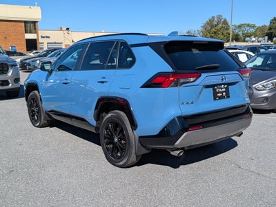 2022 Toyota RAV4 Hybrid SE