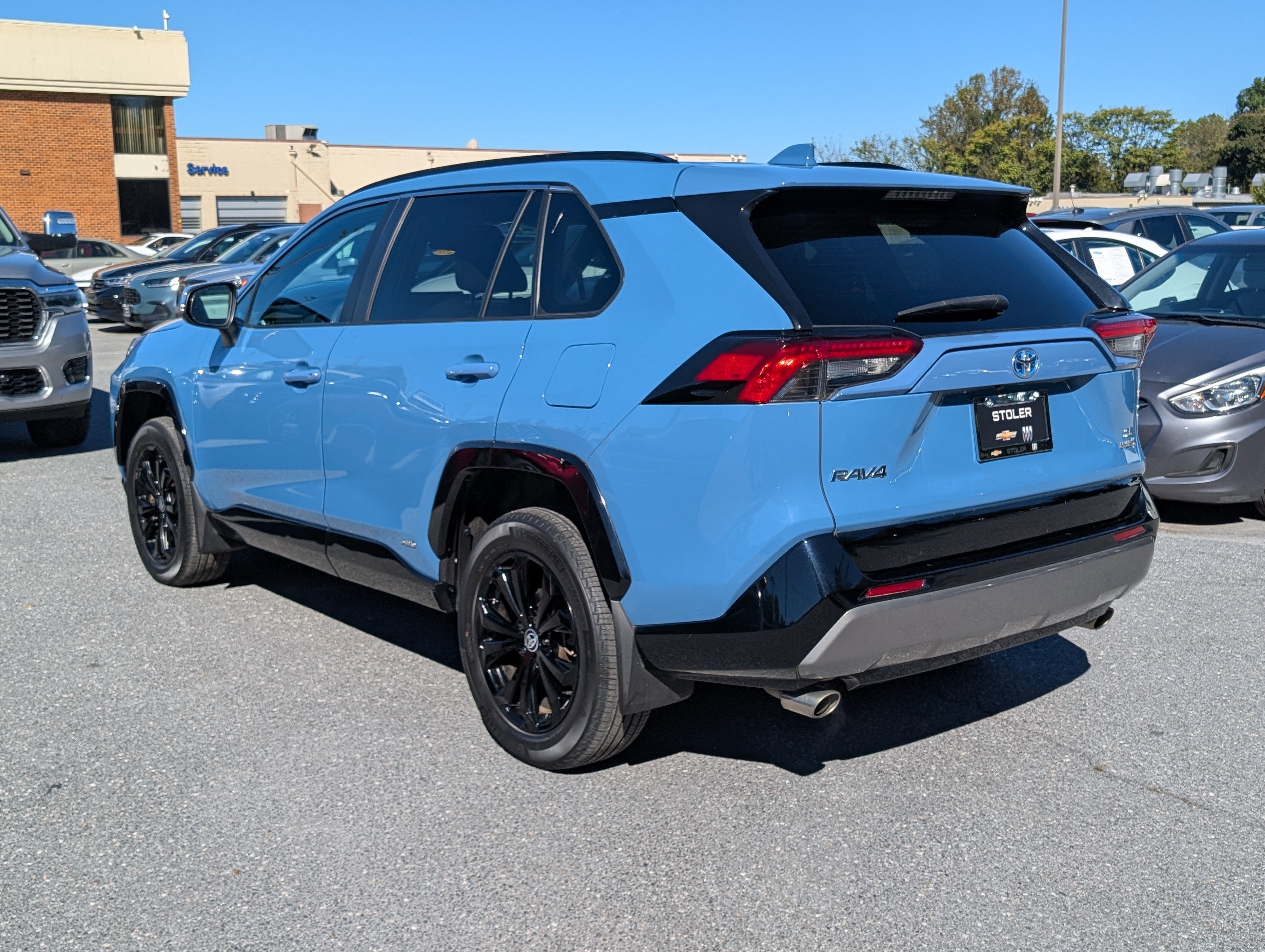 2022 Toyota RAV4 Hybrid SE