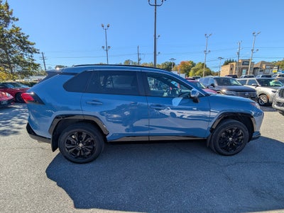 2022 Toyota RAV4 Hybrid SE