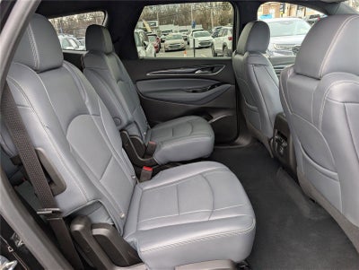 2022 Buick Enclave Essence