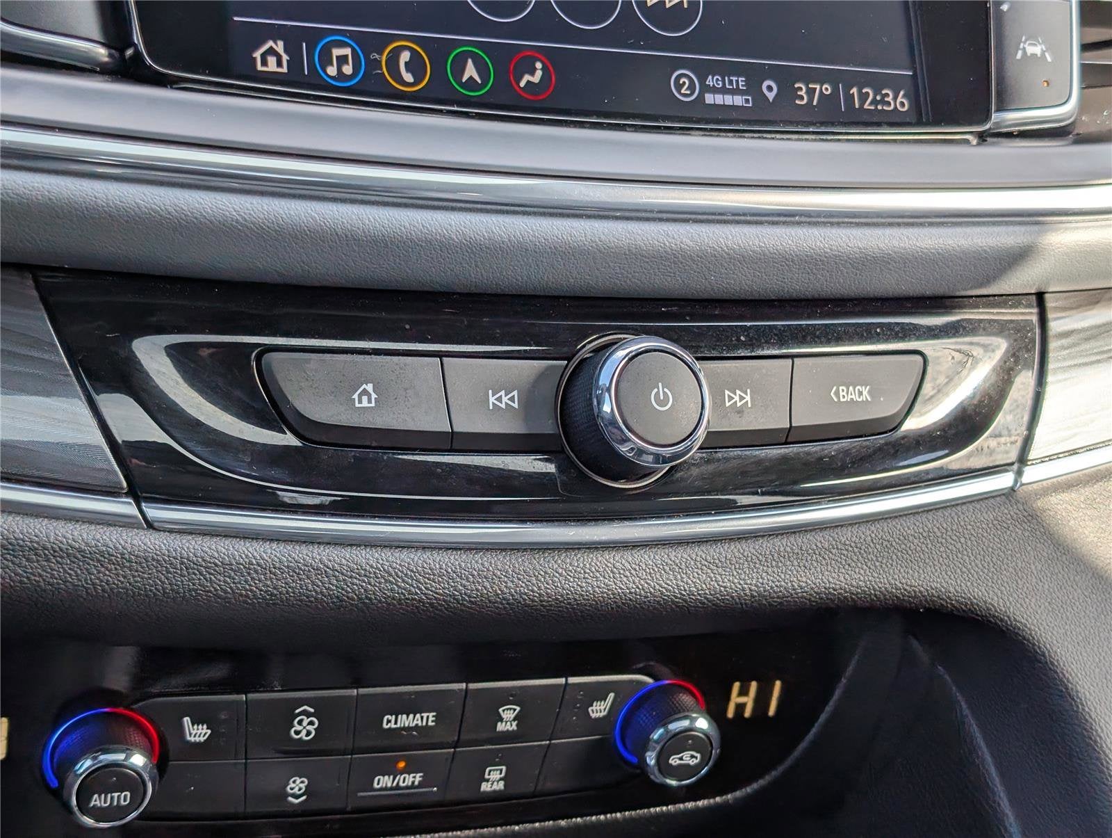 2023 Buick Enclave Essence