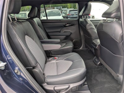 2022 Toyota Highlander XSE