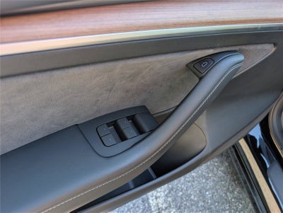 2023 Tesla Model 3 RWD