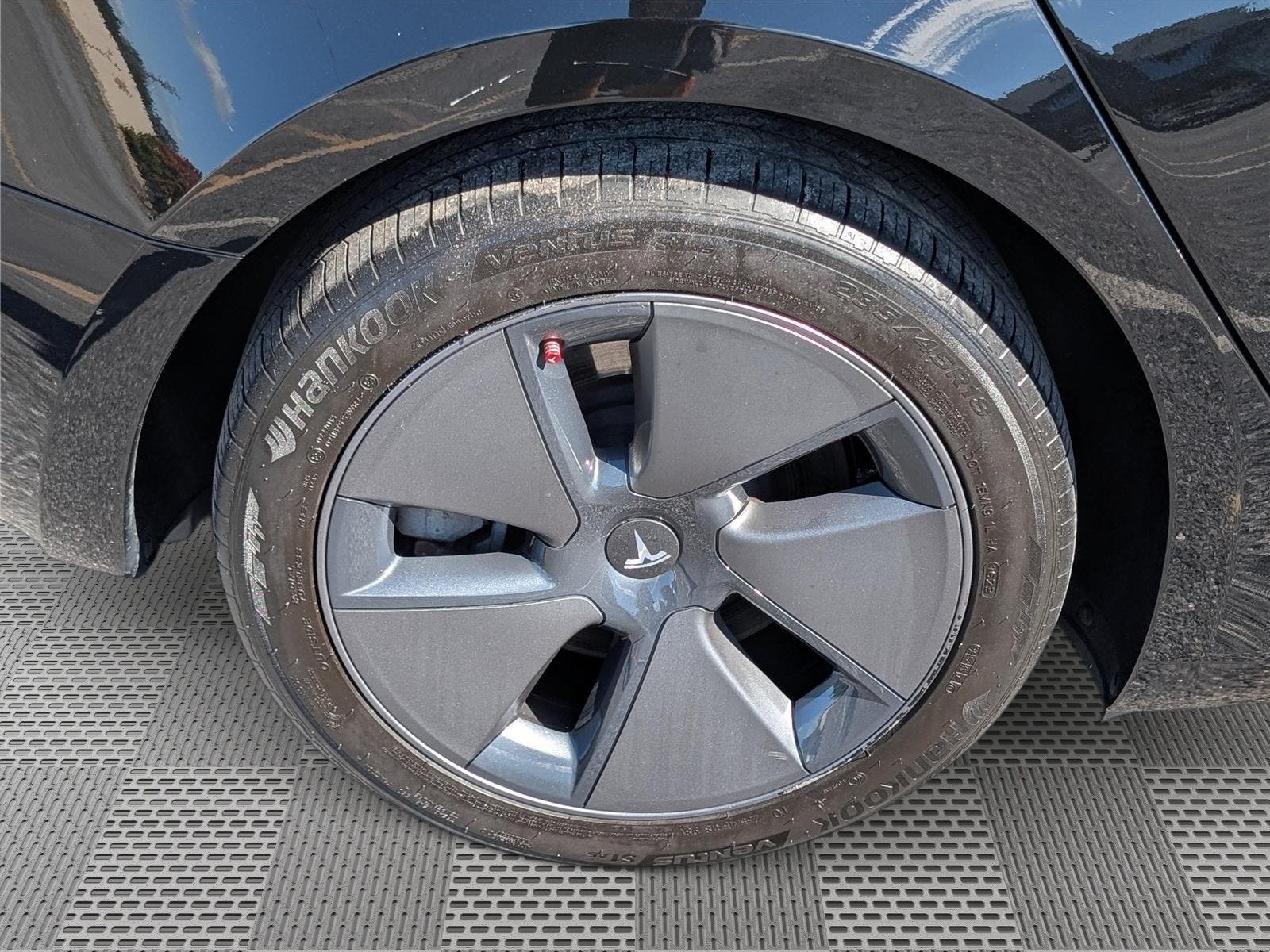 2023 Tesla Model 3 RWD