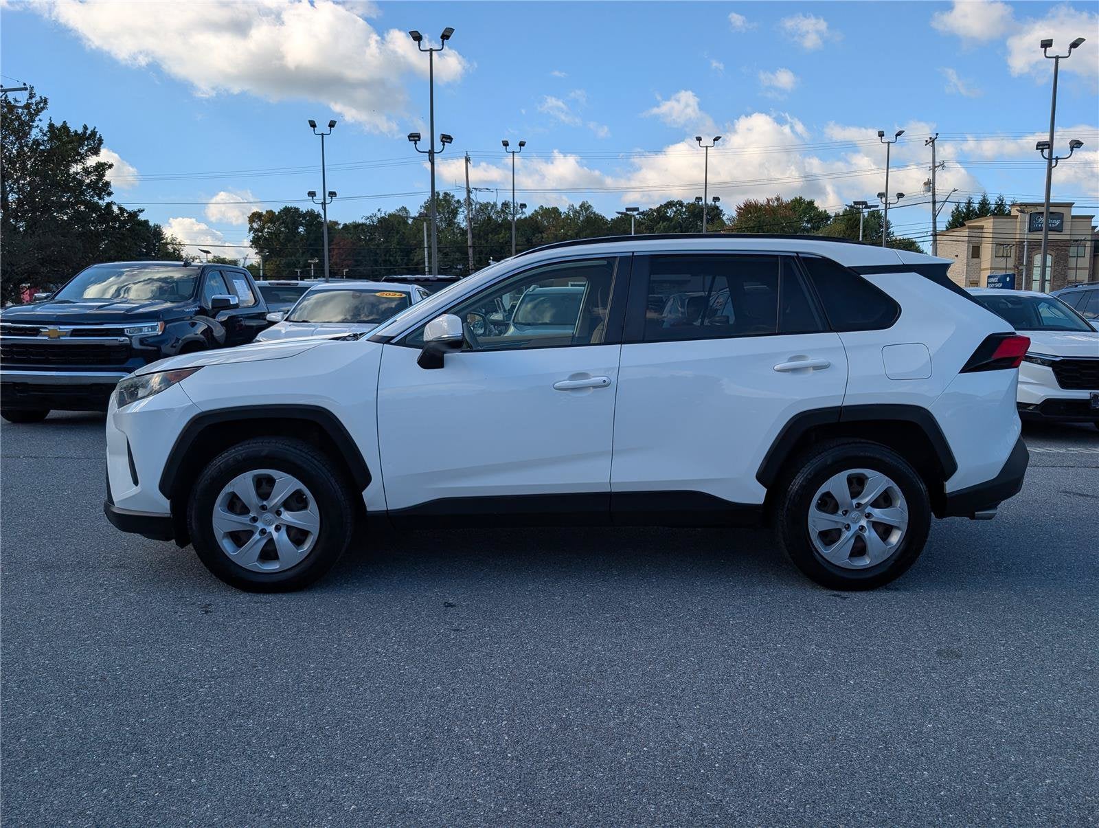 2019 Toyota RAV4 LE