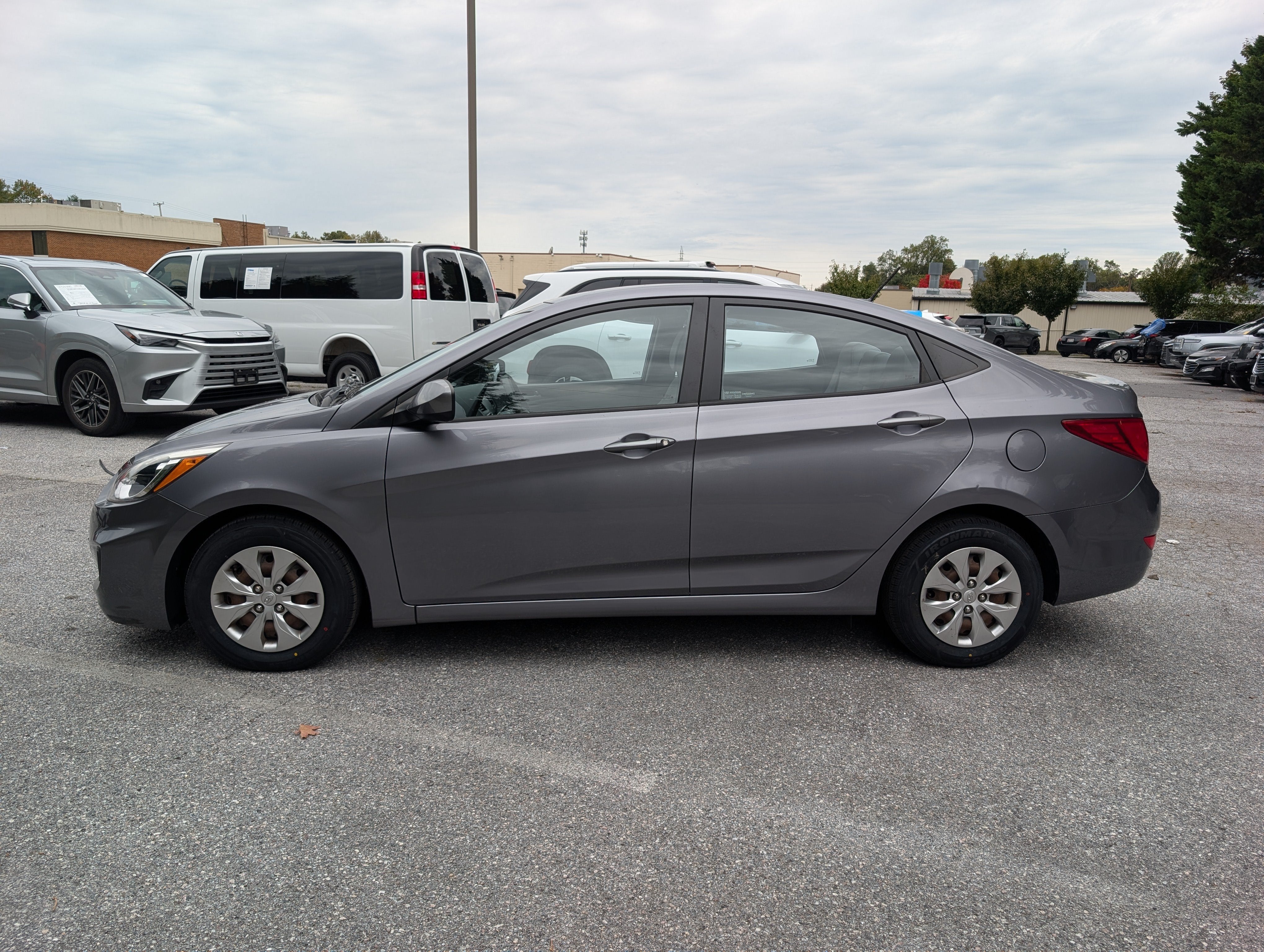 2016 Hyundai Accent SE
