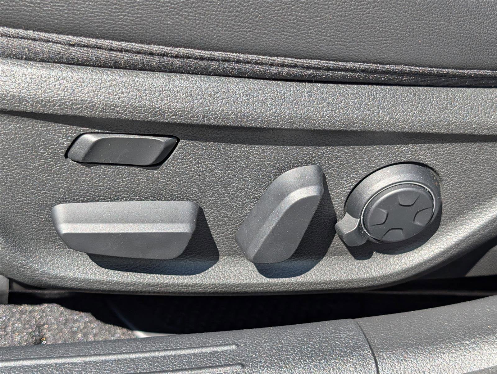 2024 Genesis G70 3.3T Sport Advanced